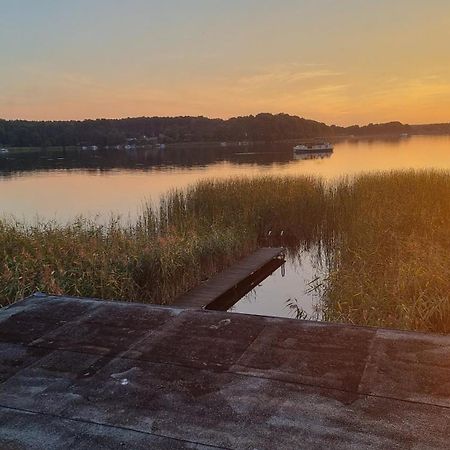 Mecklenburgische Seenplatte - Fh Mit Optionalem Steg Und Ruderboot Grosszerlang ภายนอก รูปภาพ